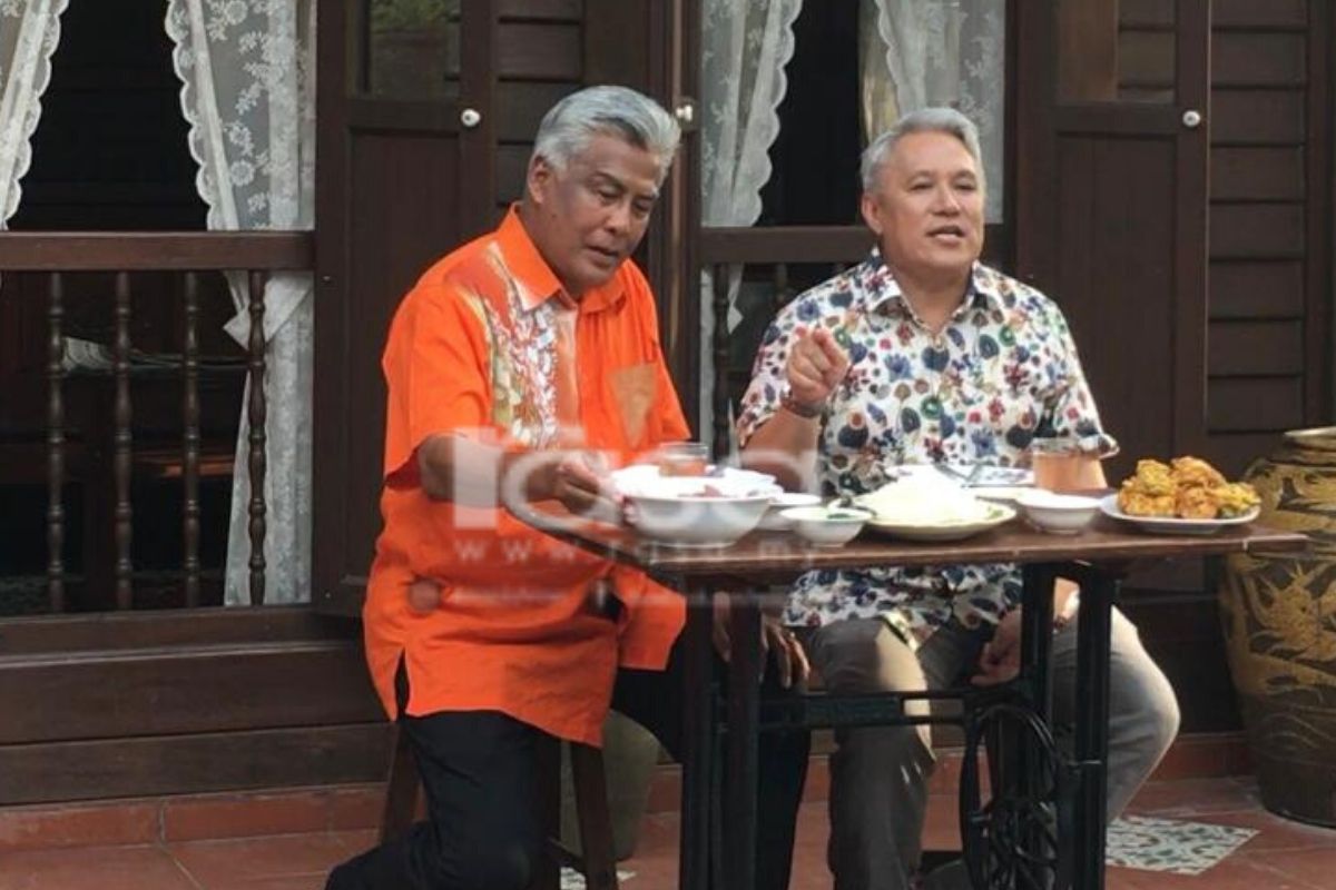 Nasi Lemak Sambal Tumis Sotong Kering Dan Cucur Udang Kesukaan Dato’ Jalaluddin Hassan