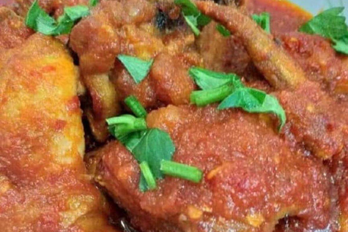Nasi Tomato Simple Aje, Lengkapkan Dengan Kambing Bakar & Ayam Masak Merah