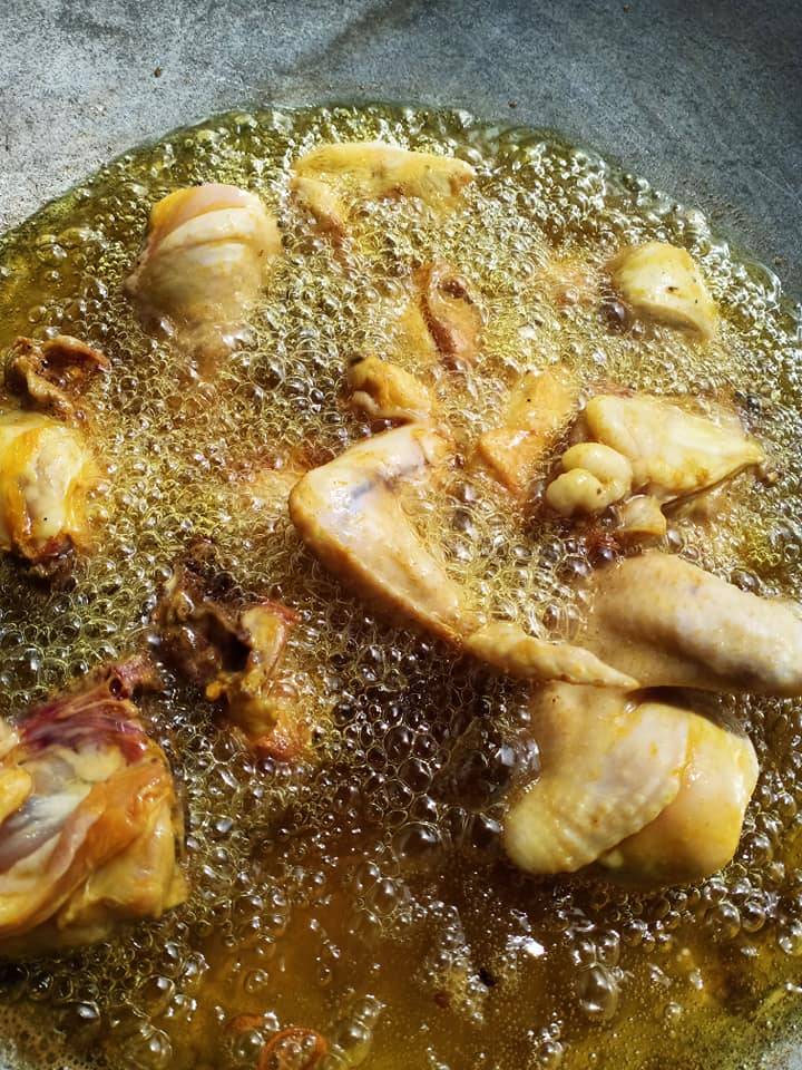 Menu Istimewa Ayam Masak Vanggey, Sedap Hingga Menjilat Jari.