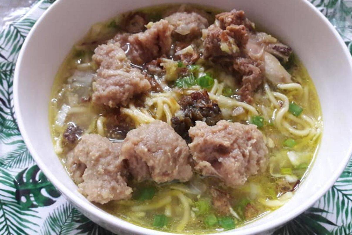 Kuah Bakso Indonesia Original & Sambal Kicap, Sedap Makan Dengan Mi.
