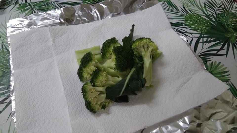 Nak Sayur Tahan Lama, Cuba Guna Tip Ini. Hanya Guna Tisu Dapur & Aluminium Foil