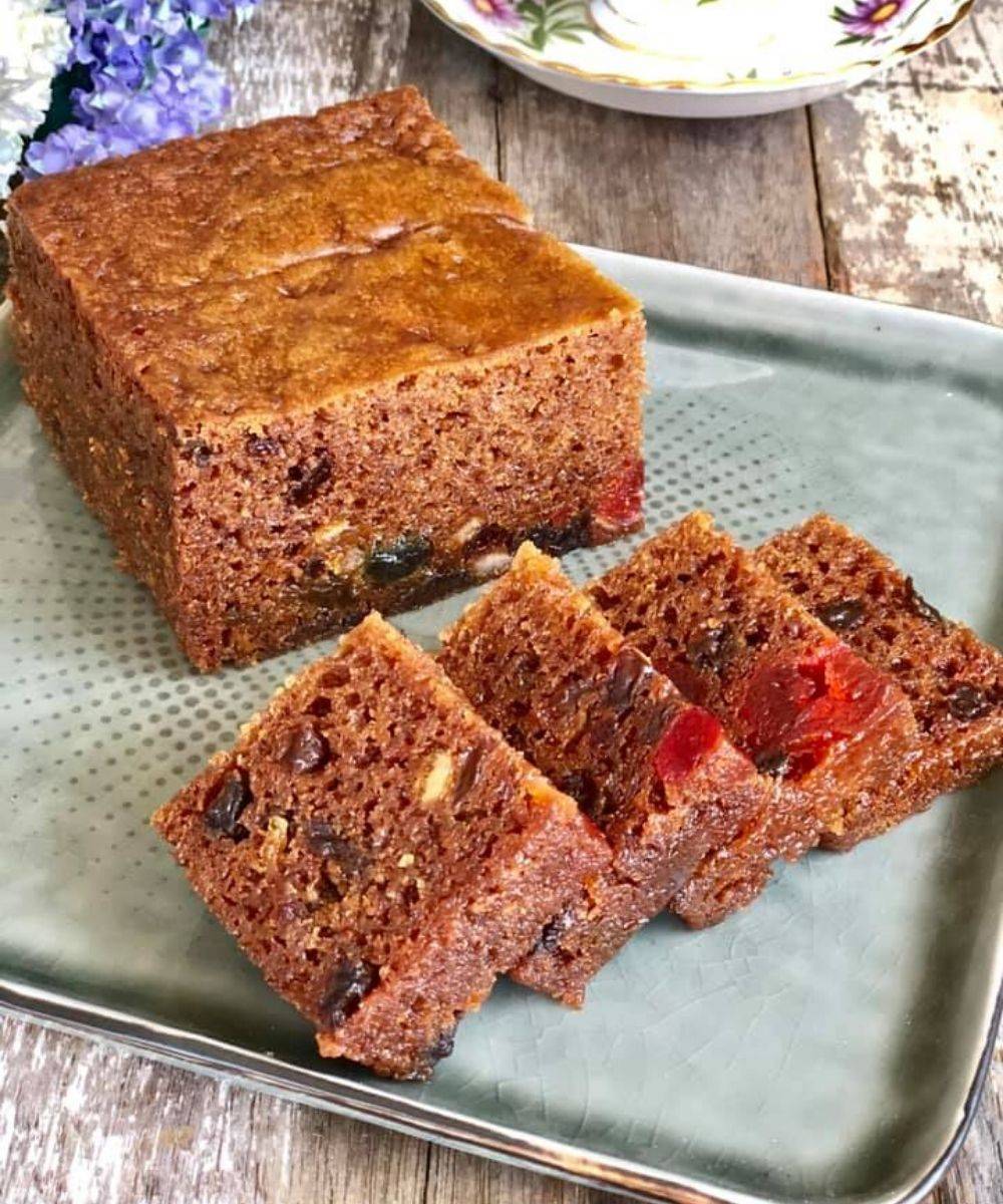 Kek Buah Kukus ‘legend’ Lembab, Ikut Cara Sue M. Arukin