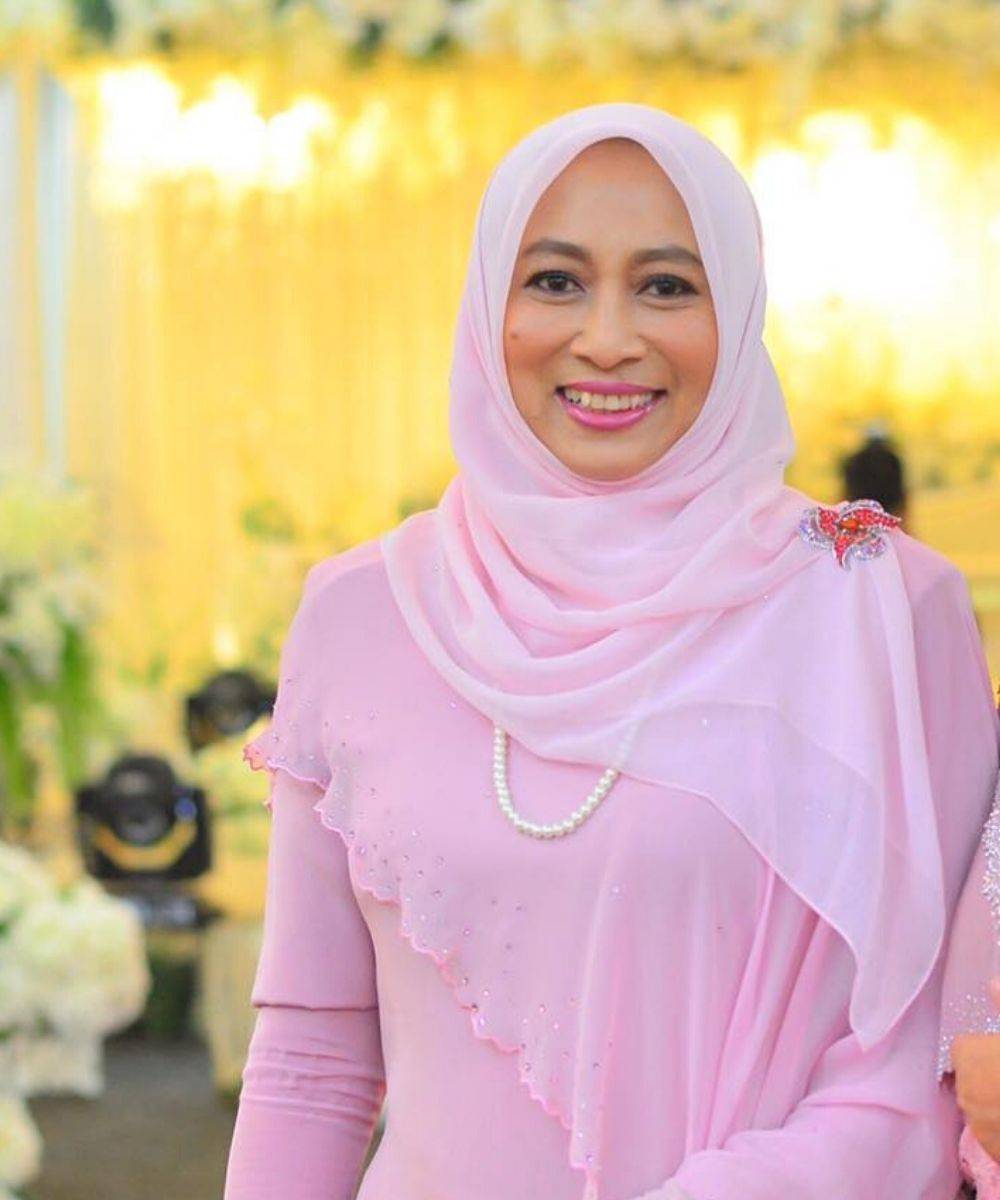 Kek Buah Kukus ‘legend’ Lembab, Ikut Cara Sue M. Arukin