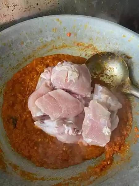 Cara Mudah Masak Rendang Ayam. Ikut Cara Step-By-Step Ini Gerenti Jadi. Memang Sedap.