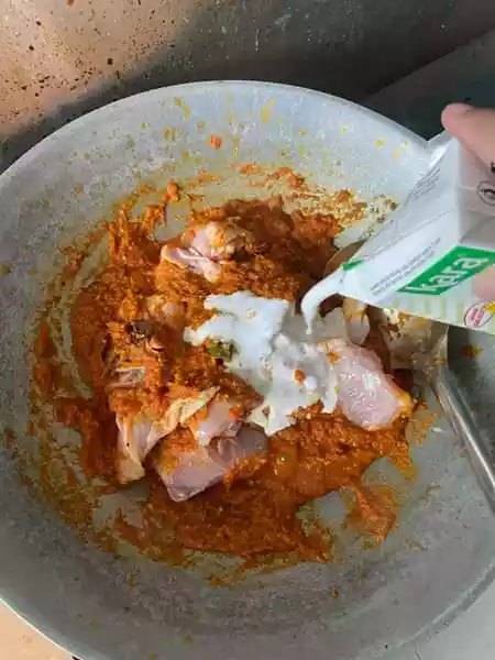 Cara Mudah Masak Rendang Ayam. Ikut Cara Step-By-Step Ini Gerenti Jadi. Memang Sedap.