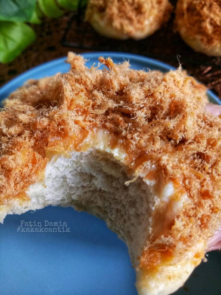 Chicken Floss Bun Yang Lembut & Sedap