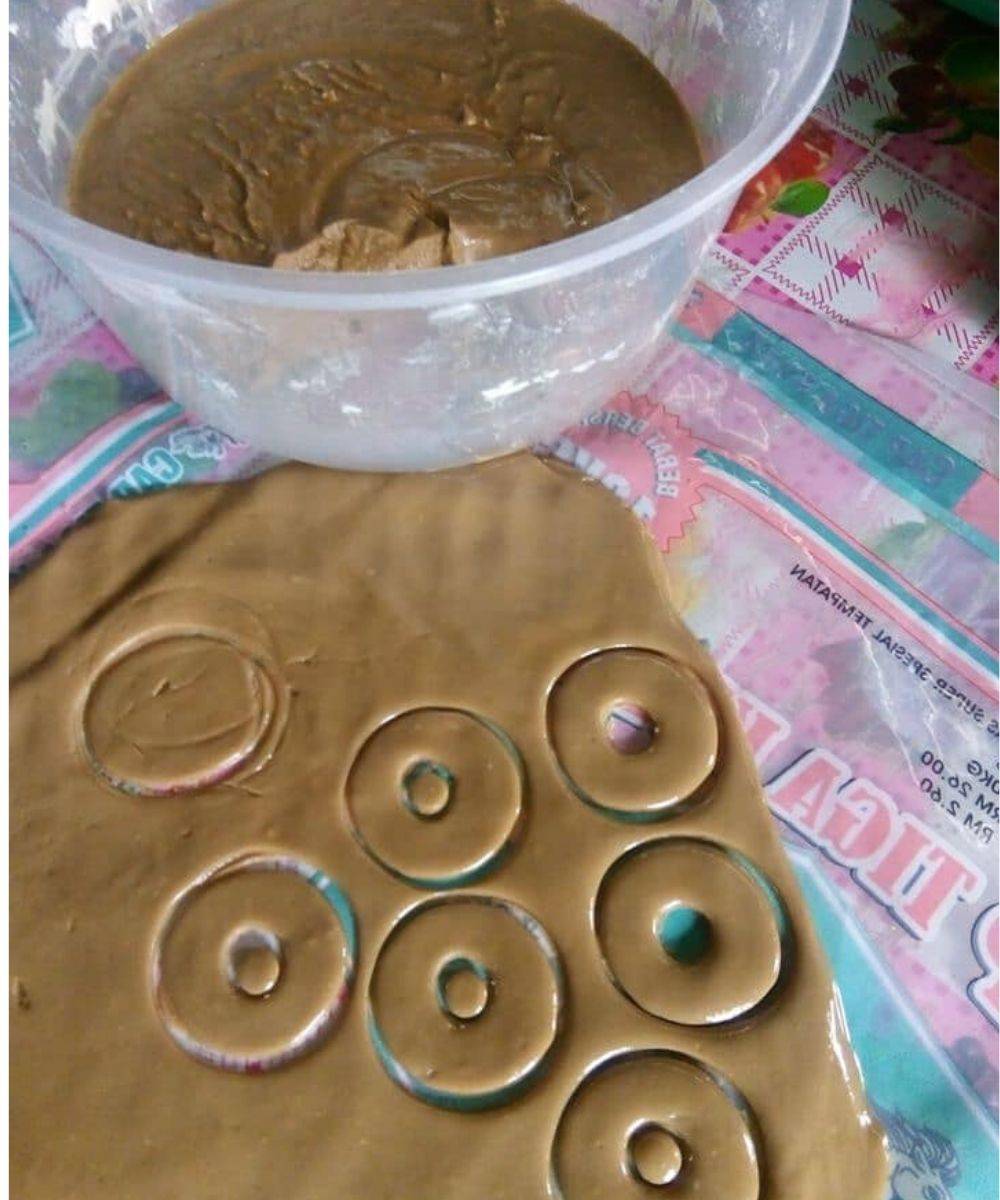 Kuih Peneram Kuih Tradisi. Guna Lima Bahan, Sukatan Cawan Aje.