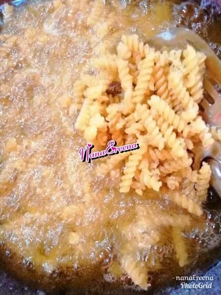 Hanya Guna Pasta Spiral Boleh Buat Maruku Sedap. Ralit Makan Memang Tak Cukup Sebalang