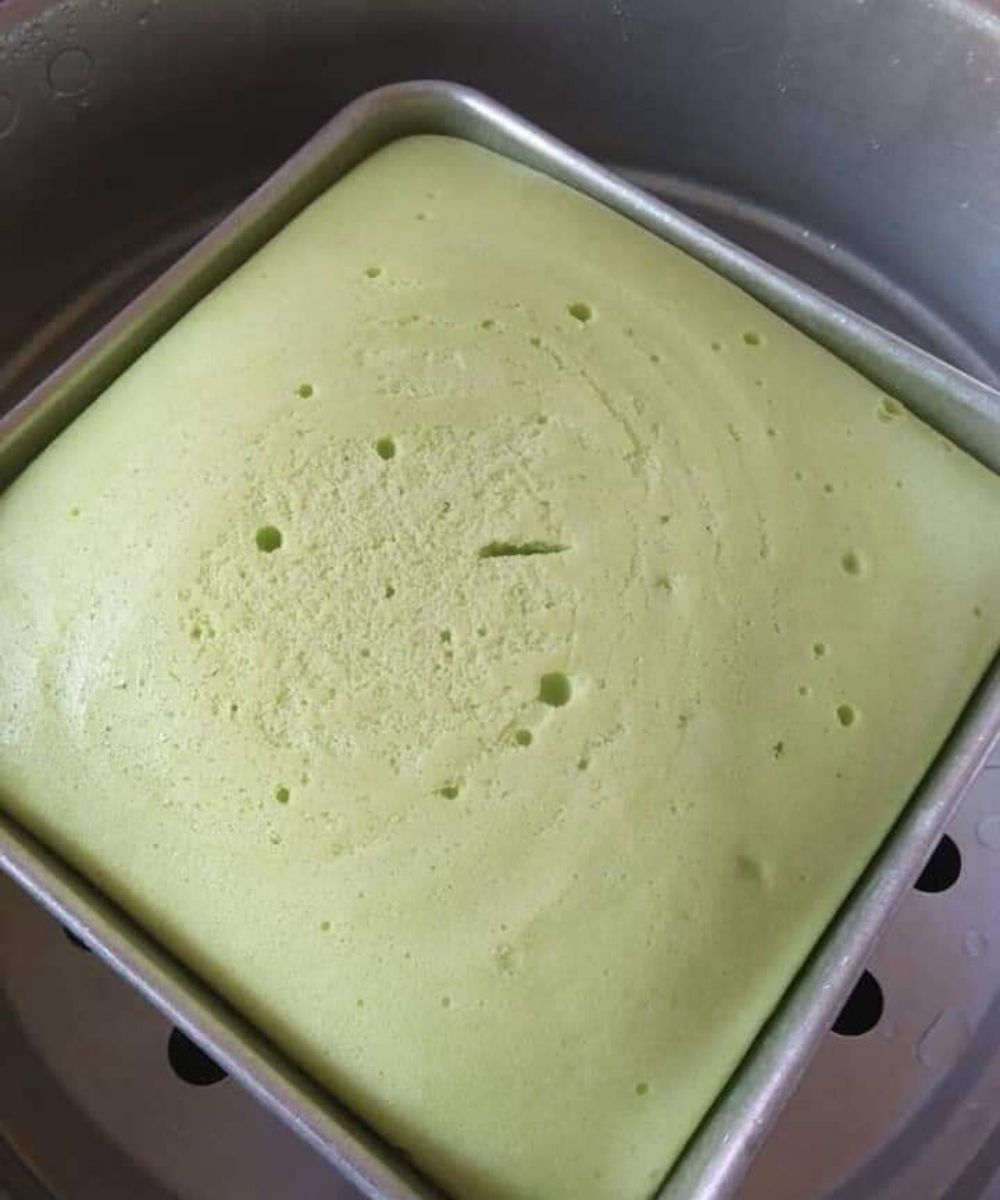 Kek Pandan Gebu Gabas. Memang Tak Puas Makan Sepotong.