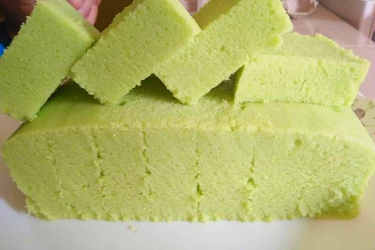 Kek Pandan Gebu Gabas. Memang Tak Puas Makan Sepotong.