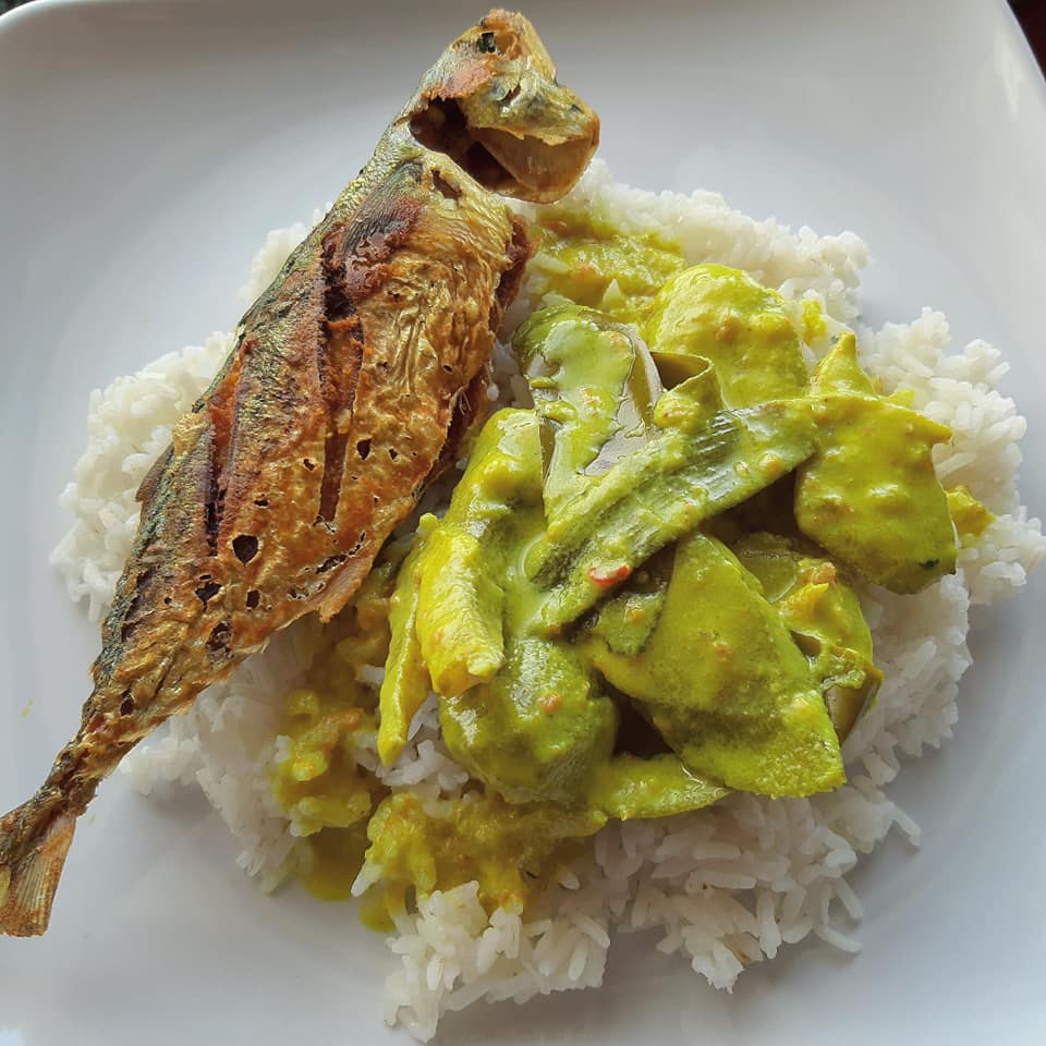 Pisang Muda Masak Lemak Cili Api Campur Bilis & Tempoyak Memang Tiada Tandingan