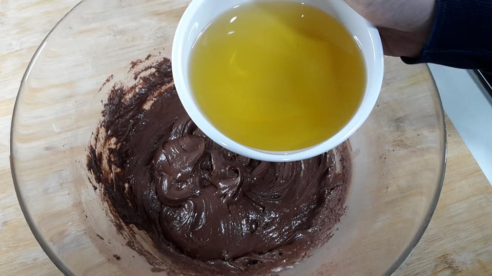 Resipi Kek Ribut Viral Penuh Limpahan Coklat. Memang Sedap!