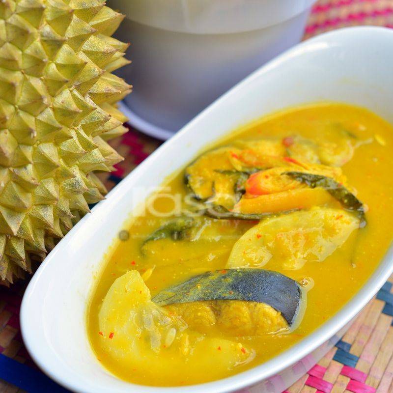 Meleleh Liur Dengan Patin Masak Tempoyak