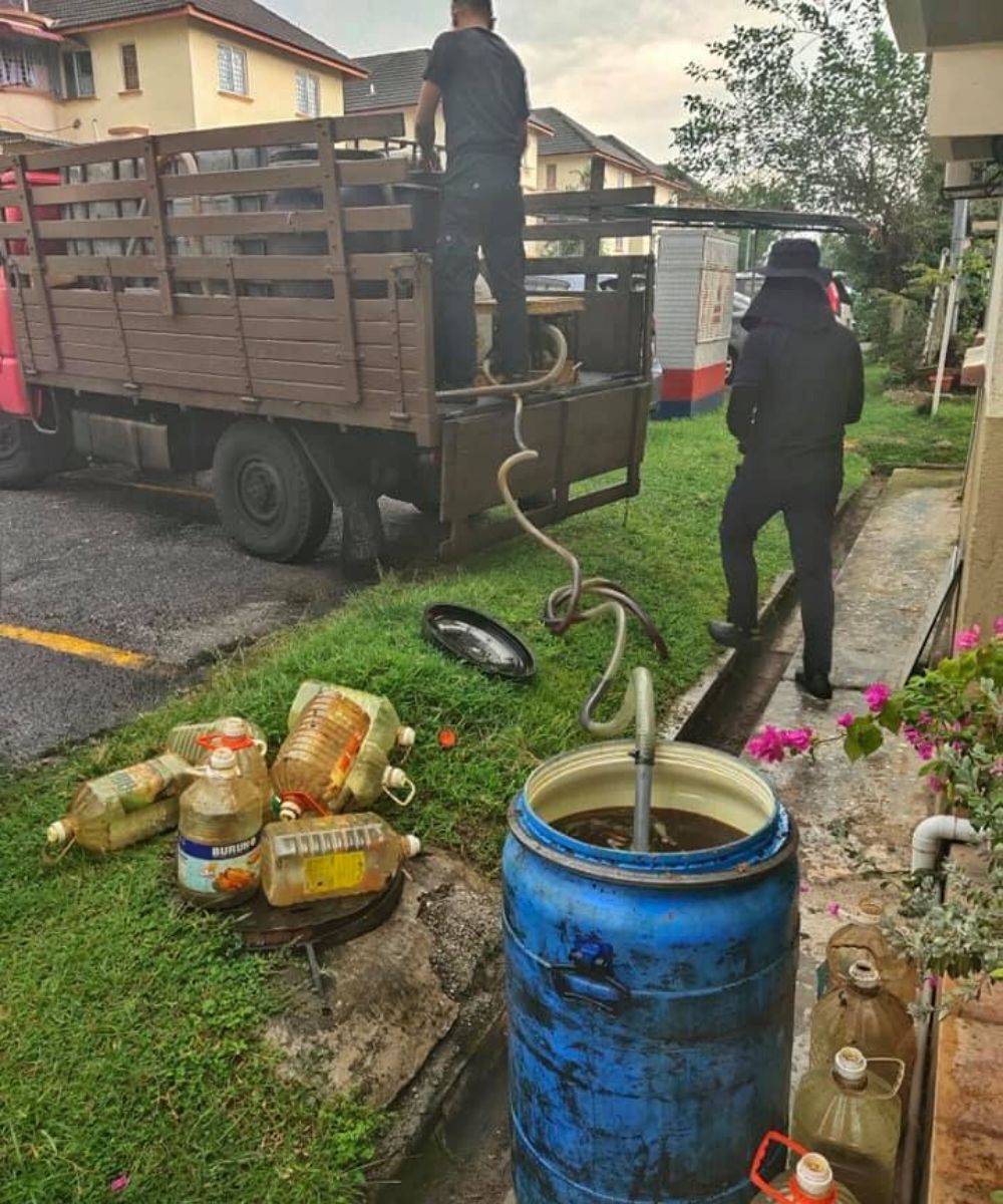 Minyak Masak Terpakai Boleh Jual Balik. Duitnya  Boleh ‘Rolling’ Beli Minyak Baru.
