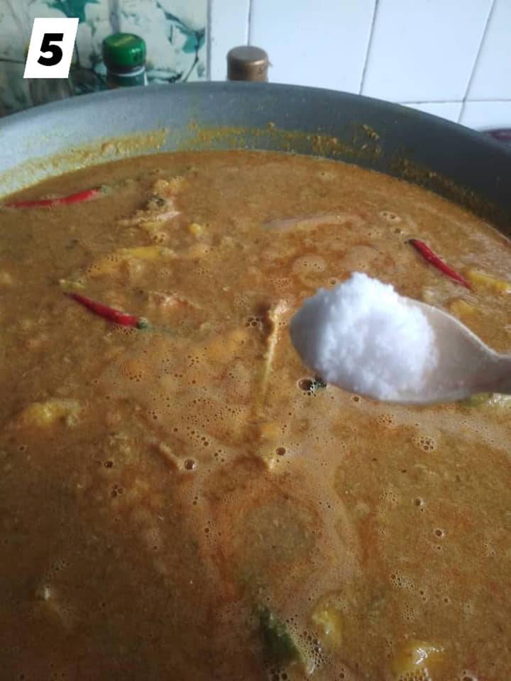 Laksa Cina Dengan Kelainan Rasa Pada Kuahnya