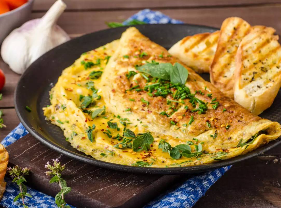 Cara Mudah Buat Telur Dadar Yang Sedap, Nipis & Cantik