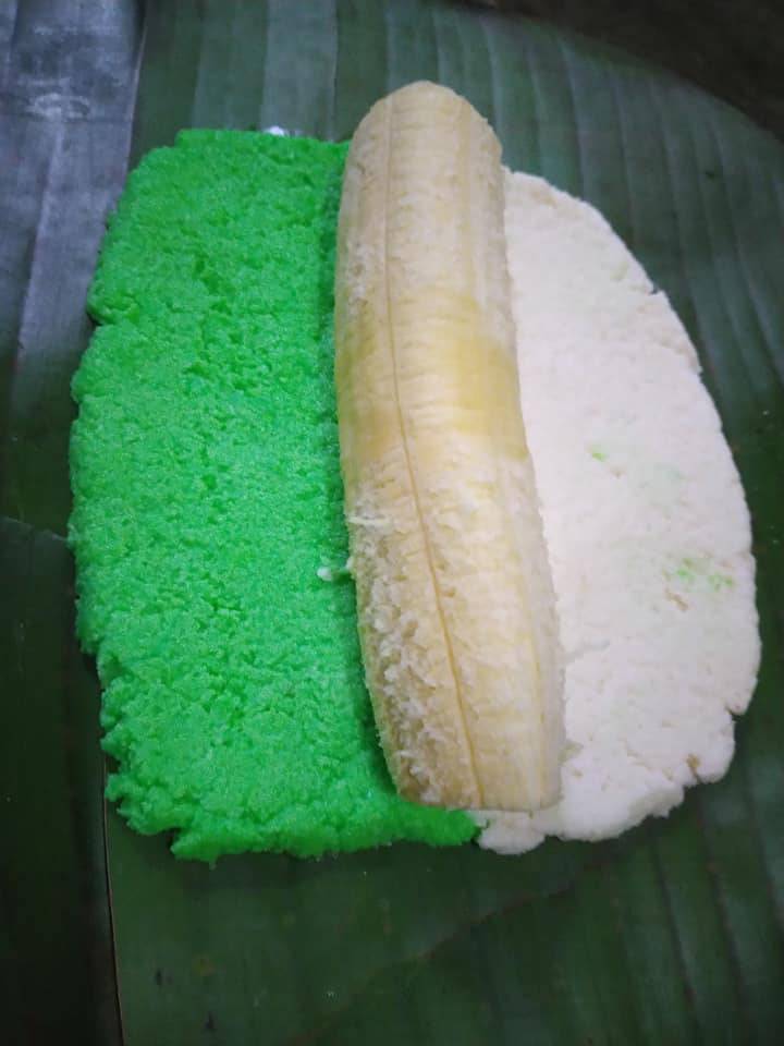 Cara Buat Kuih Lepat Inti Pisang Yang Lembut & Sedap