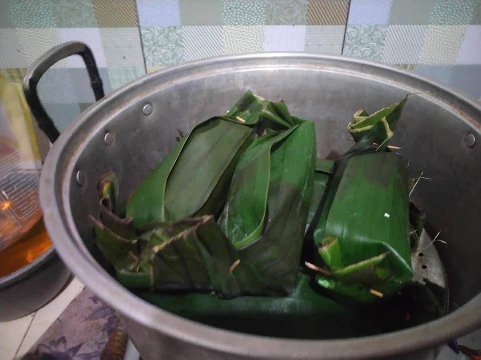 Cara Buat Kuih Lepat Inti Pisang Yang Lembut & Sedap