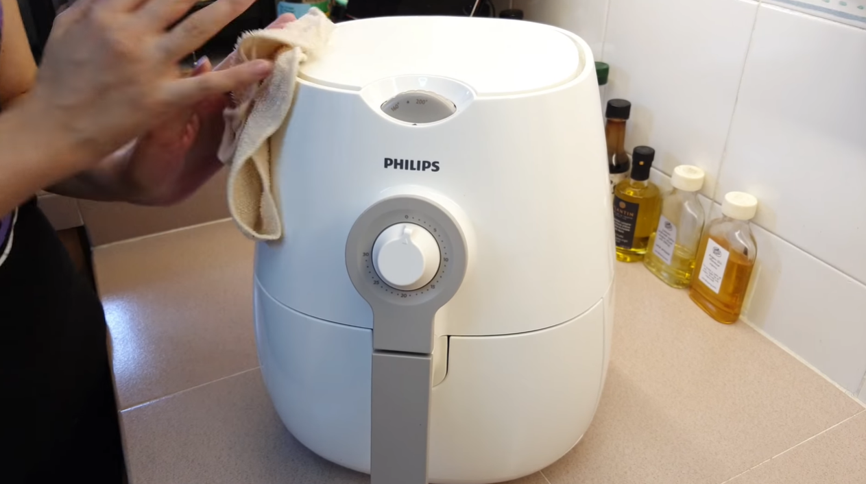 Cara Mudah Cuci Air Fryer, Barulah Sentiasa Bersih &#038; Bebas Kuman