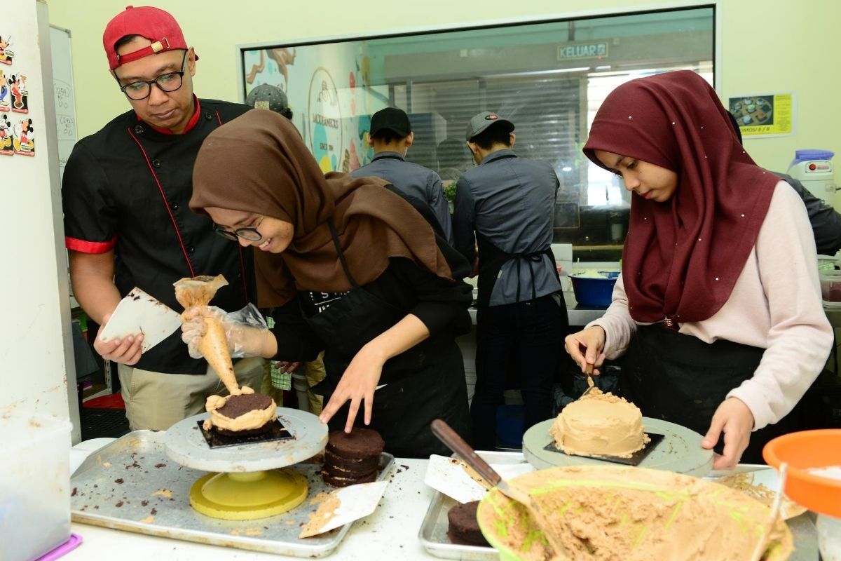 Dekorasi Kek Menarik, Ilham Anak Muda Di Modernecks