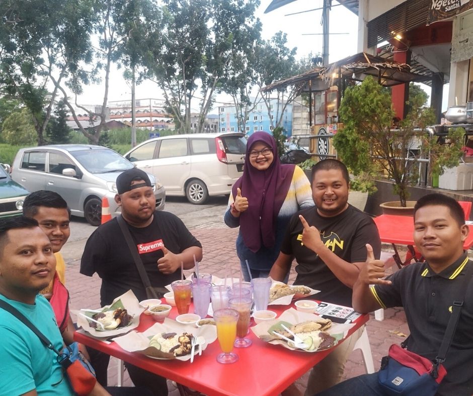 Nasi Lemak Kukus Ikan Siakap Goreng, Menu Luar Biasa Di Restoran Ngeteh Santai