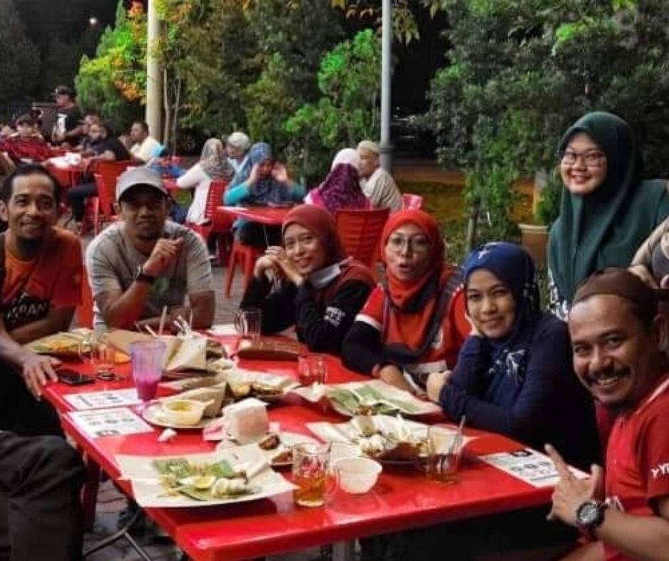 Nasi Lemak Kukus Ikan Siakap Goreng, Menu Luar Biasa Di Restoran Ngeteh Santai