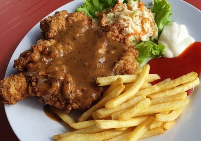 Lapar? Malas Nak Keluar? Restoran Ayam Goreng Thor Kini Buat Delivery Terus Depan Pintu Rumah Anda