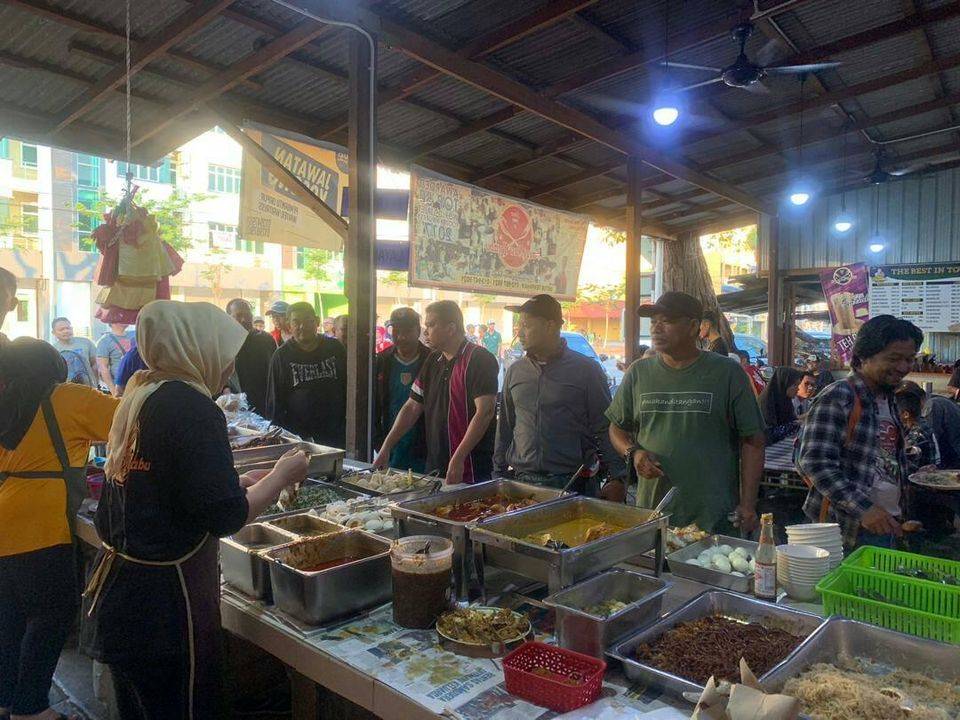 Fauzi Nasi Kerabu, Kedai Nasi Kerabu Terkenal Di Kuala Terengganu