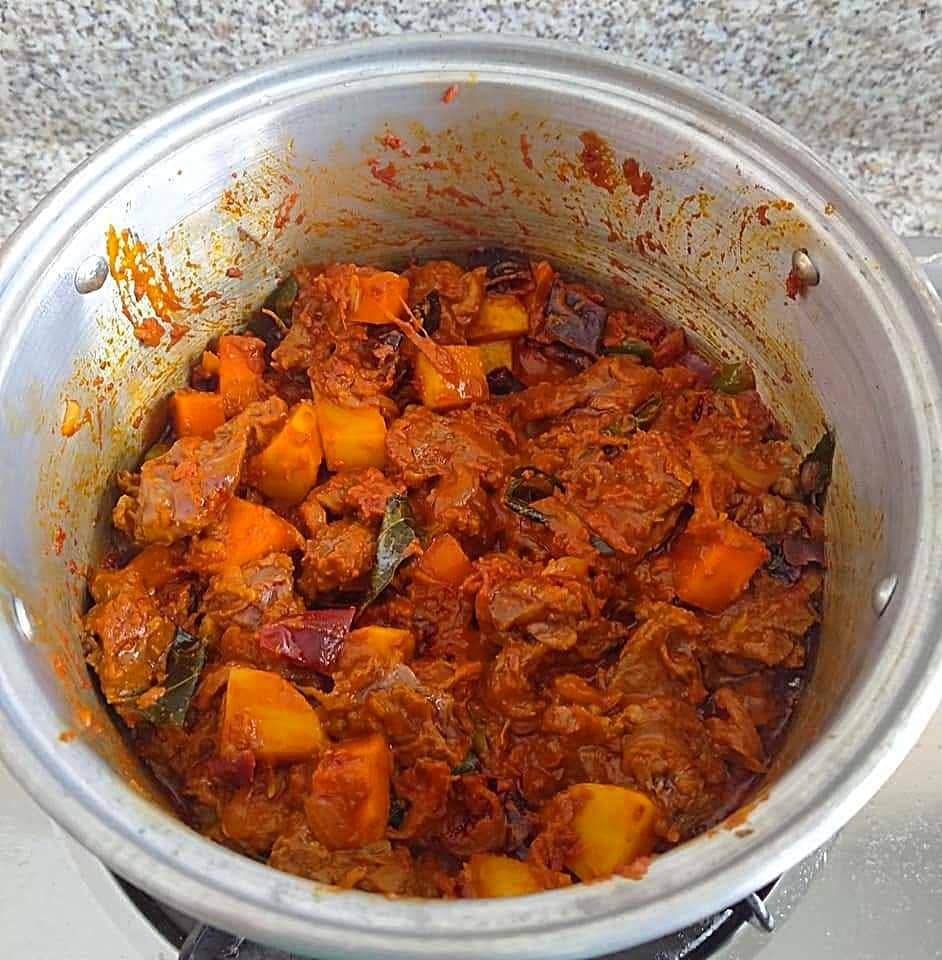 Cara Masak Kari Daging Pekat Tanpa Santan Ala Kedai Mamak