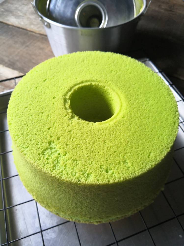 Resipi Kek Chiffon Pandan Guna Sukatan Cawan. Lembut Macam Kapas!