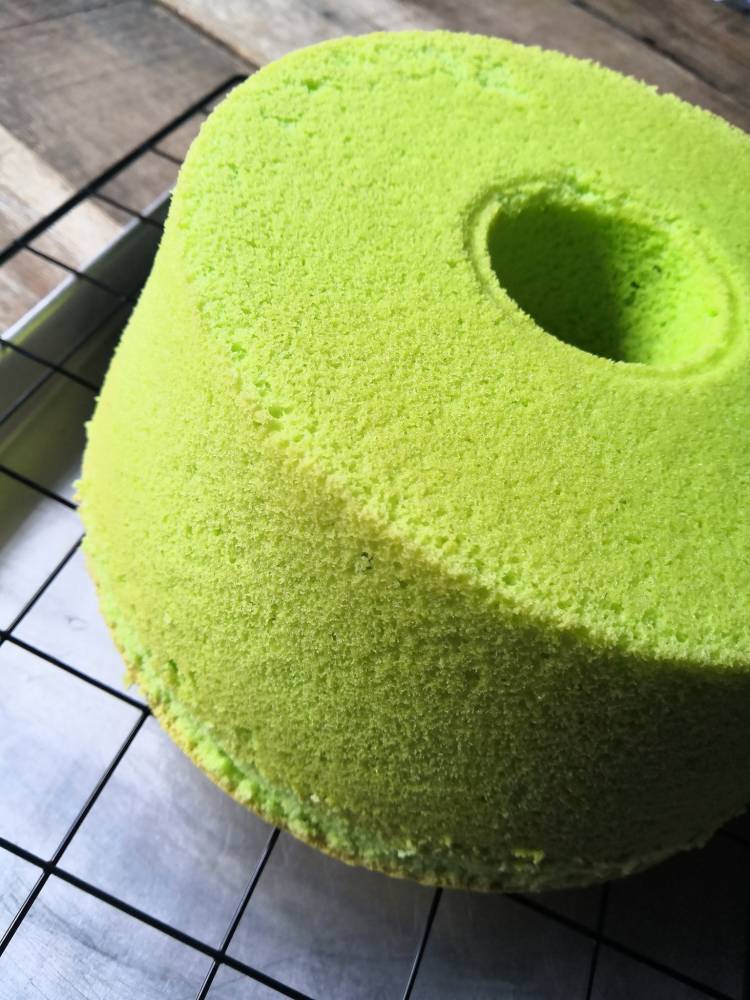 Resipi Kek Chiffon Pandan Guna Sukatan Cawan. Lembut Macam Kapas!