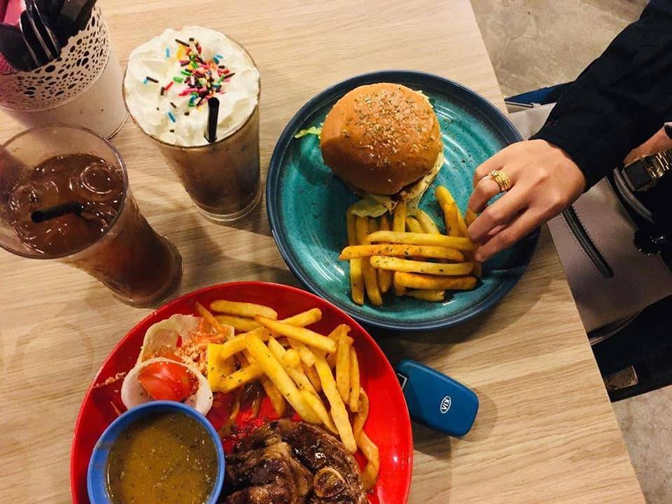 Jom Sambut Hari Jadi Di Grella’s Cabin Shah Alam