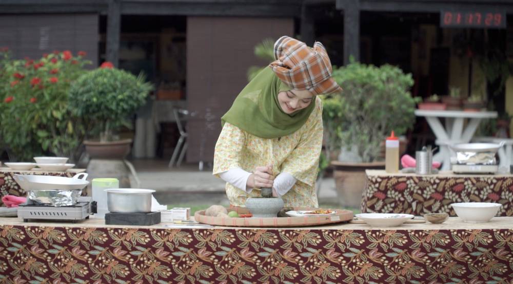 Finalis Ratu Hijabista, Mira Filzah Kena Masuk Kampung & Masak. Gamat Jadinya