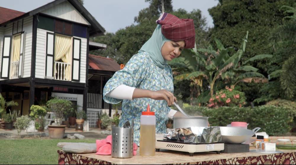 Finalis Ratu Hijabista, Mira Filzah Kena Masuk Kampung &#038; Masak. Gamat Jadinya