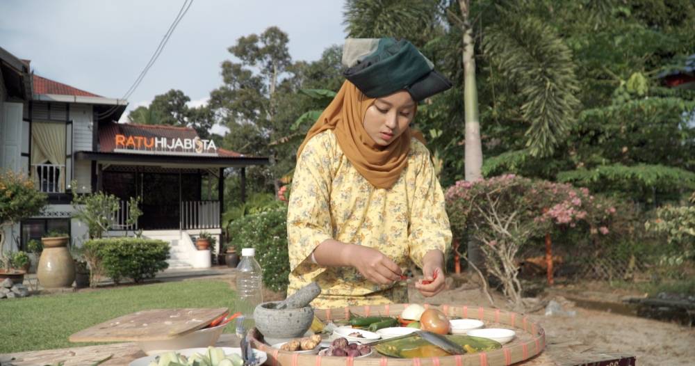 Finalis Ratu Hijabista, Mira Filzah Kena Masuk Kampung & Masak. Gamat Jadinya