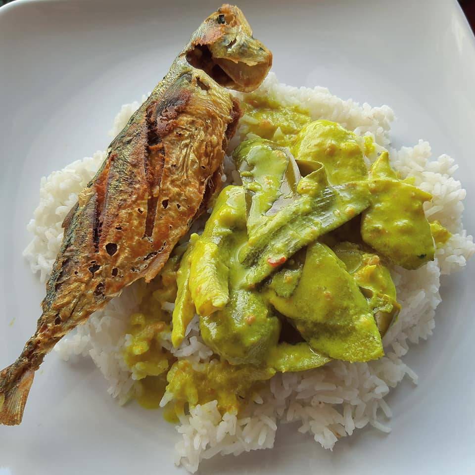 Masak Lemak Cili Api Pisang Muda Campur Bilis Tempoyak