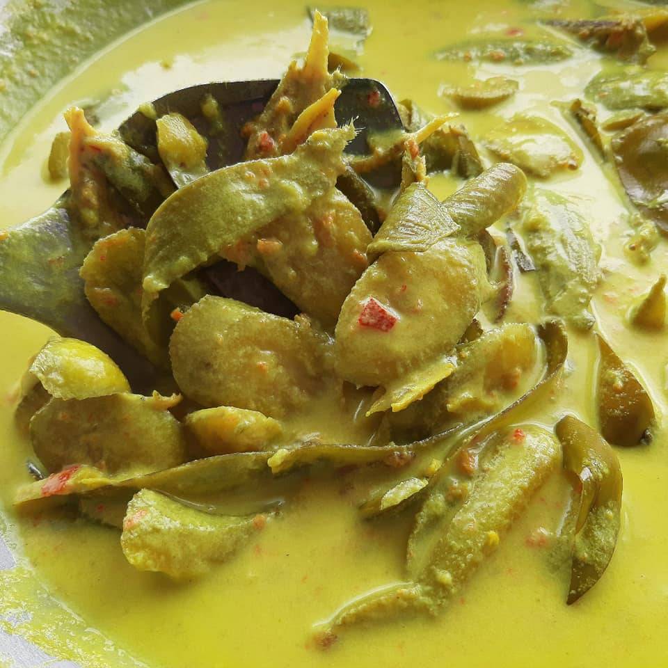 Masak Lemak Cili Api Pisang Muda Campur Bilis Tempoyak