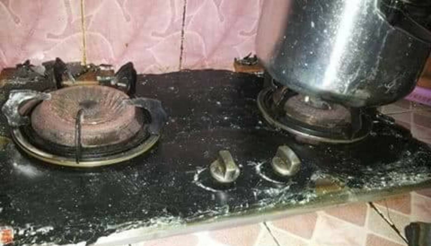 Dapur Kaca Tak Tahan Lama? Ini Tip Elak Dapur Anda Dari Pecah Berderai