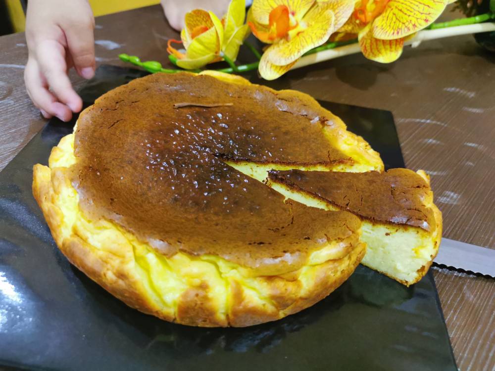 Resipi Basque Burnt Cheesecake Sedap, Mudah & Gerenti Jadi