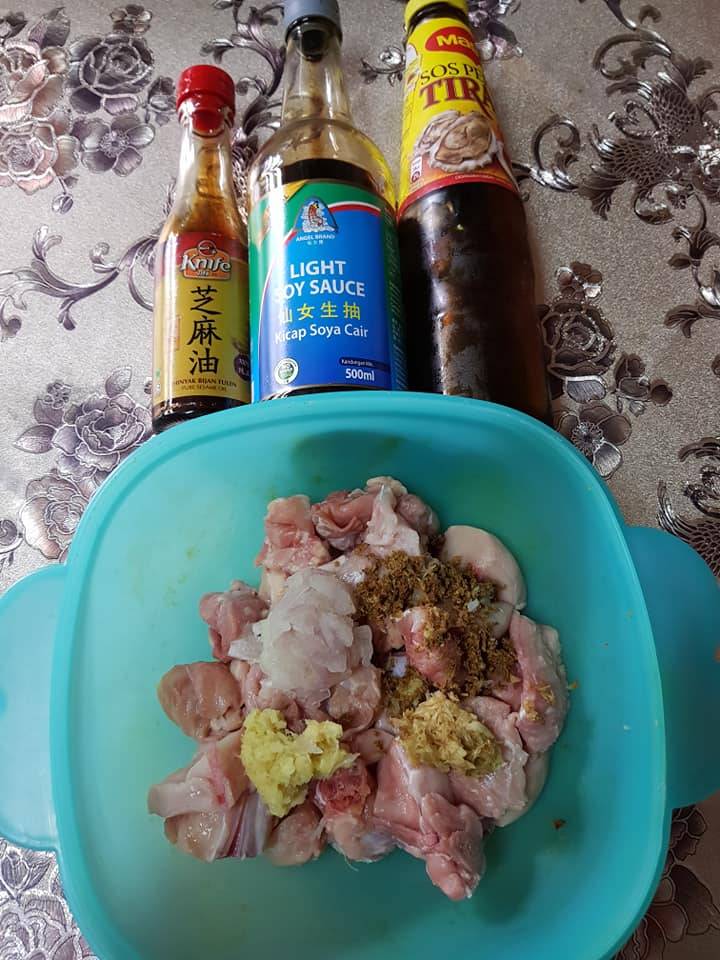 Ayam Pandan Thai Sedap, Mudah & Tak Guna Banyak Bahan