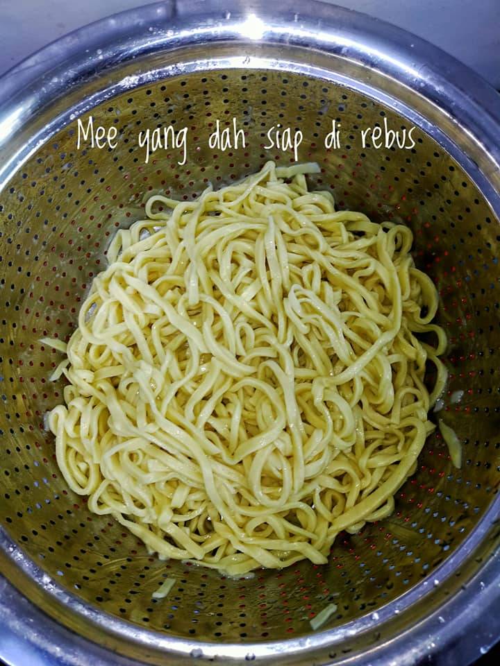 Resipi Mi Homemade Tanpa Guna Mesin. Mudah & Sedap