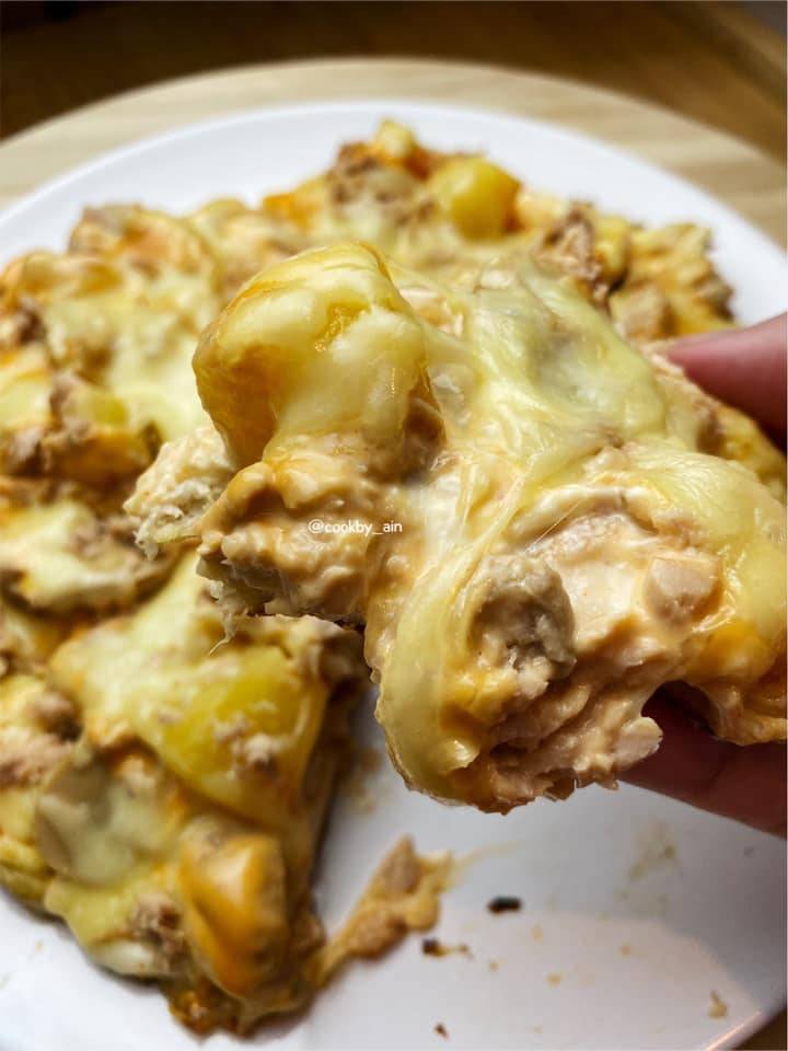 Resipi Roti Pizza Tuna Guna Kuali. Sedap & Lembut Walau Dah Sejuk