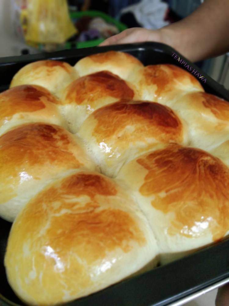 Resipi Roti Bun Manis Homemade Yang Sangat Gebu &#038; Sedap. Begini Cara Buatnya.