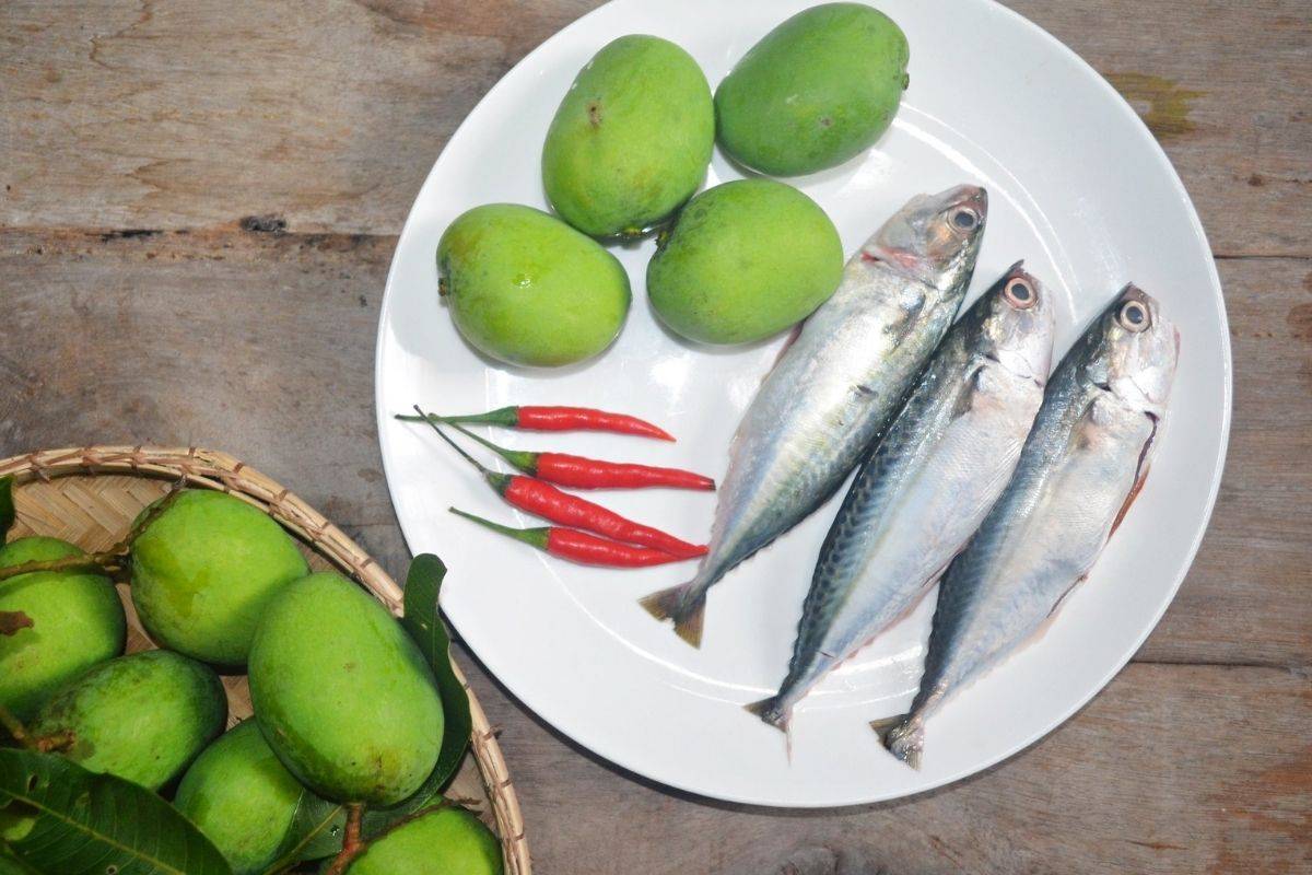 Lelaki Ini Kongsi Sambal Pauh Ringan. Tumbuk 3 Bahan, Dah Siaapp.