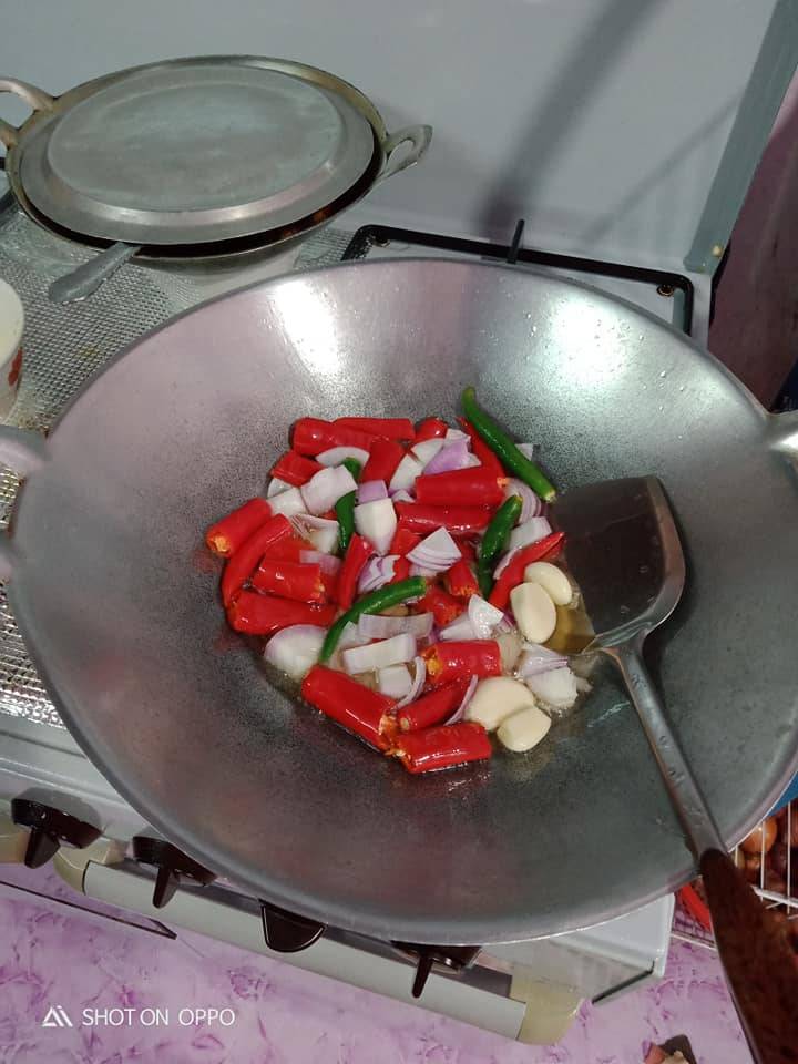 Sambal Ayam Geprek, Sesuai Untuk Dimakan Seisi Keluarga