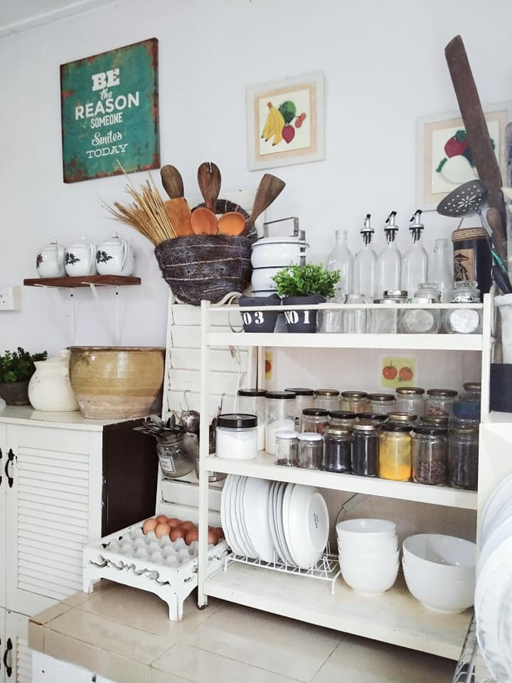 Dapur Farmhouse Pilihan Norpadilah. Guna Kayu Pallet dan Terpakai Jimat & Mampu Milik