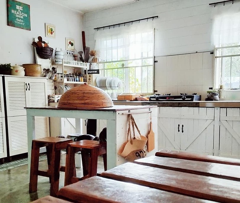 Dapur Farmhouse Pilihan Norpadilah. Guna Kayu Pallet dan Terpakai Jimat & Mampu Milik