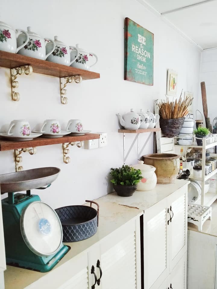 Dapur Farmhouse Pilihan Norpadilah. Guna Kayu Pallet dan Terpakai Jimat & Mampu Milik