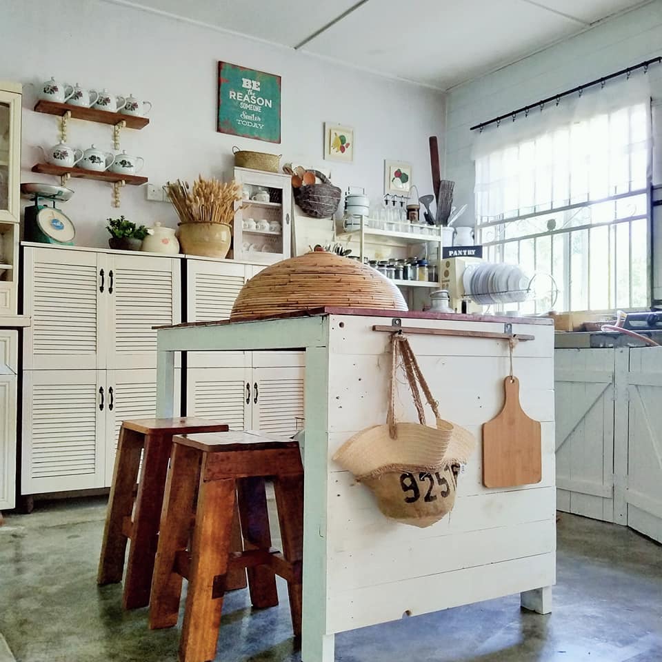 Dapur Farmhouse Pilihan Norpadilah. Guna Kayu Pallet dan Terpakai Jimat & Mampu Milik