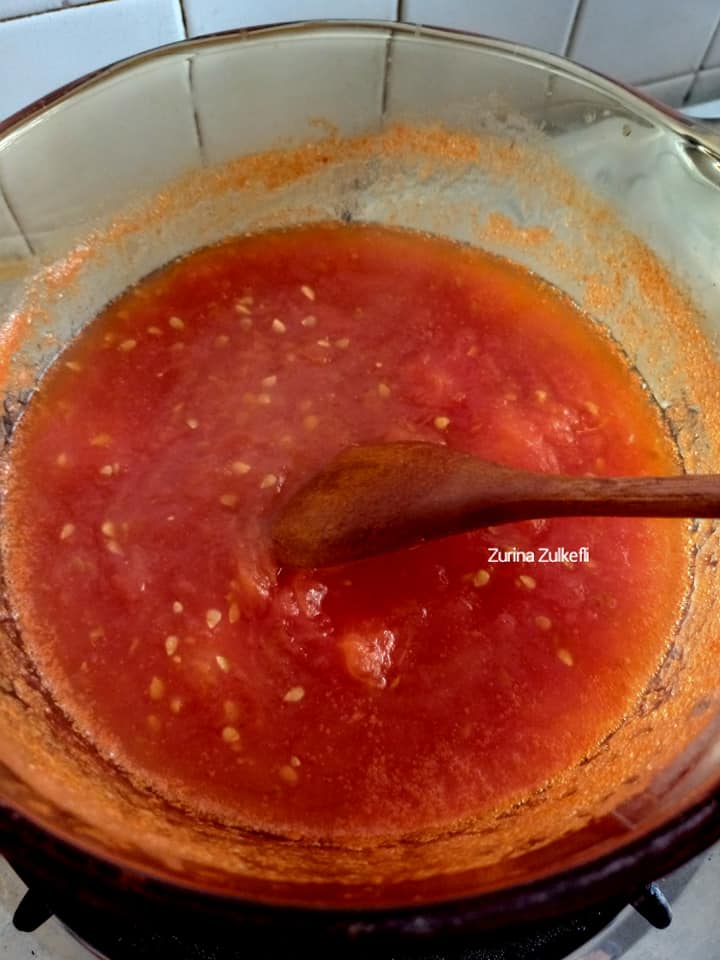 Cara Buat Sos Spaghetti Homemade, Rasanya Lebih ‘Fresh’ & Menyelerakan